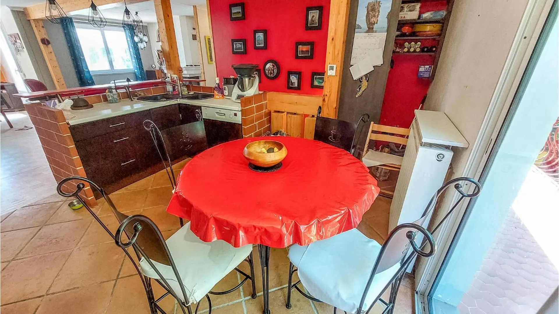 Gorgeous Home In Francheville With Wifi